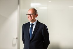 The Financial Outlook for Personal Investors: How tariffs and trade deals affect the market and companies
